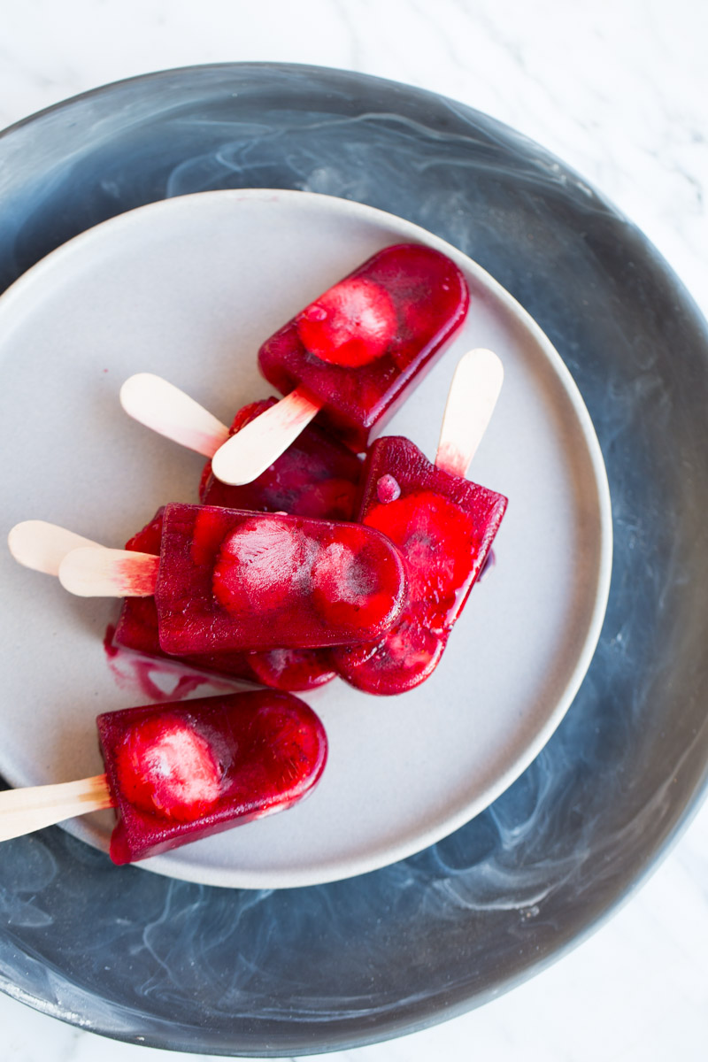 Paletas de jamaica y fresa, Hibiscus and strawberry mexican paletas