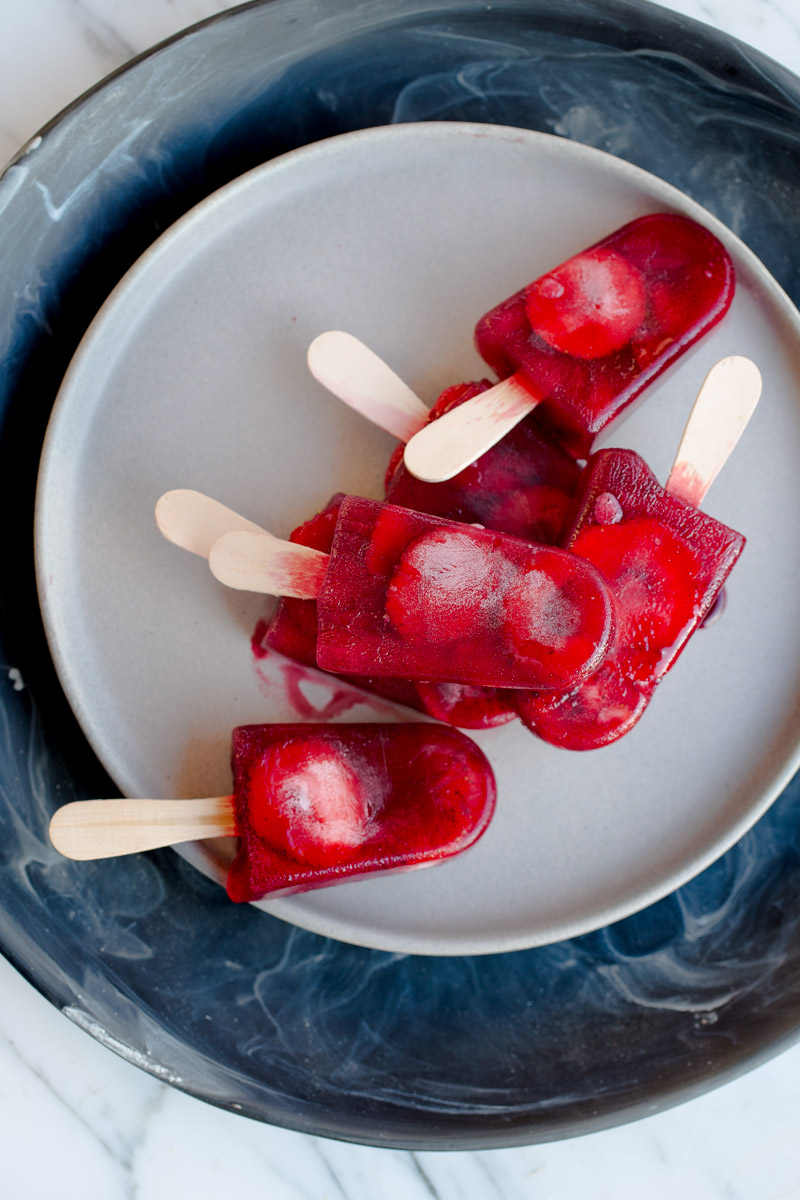 Paletas de jamaica y fresa, Hibiscus and strawberry mexican paletas