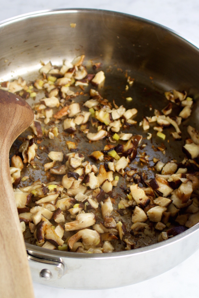 Taquitos de lechuga chinos de tofu y shitake