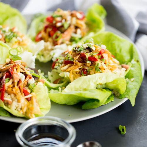 Receta de taquitos chinos de lechuga chinos con quinoa. Receta vegana.