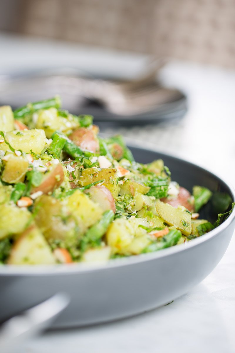 potato salad with spicy pesto and potatoes