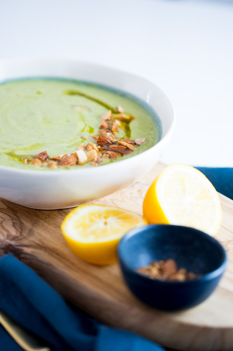 This soup is healthy, delicious and perfect for vegans. This broccoli and zucchini soup is seasoned with nutricional yeast that has tons of B12 vitamin.