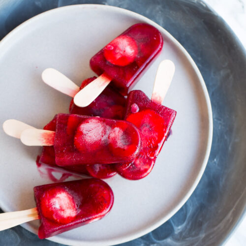 Hibiscus and strawberry paletas