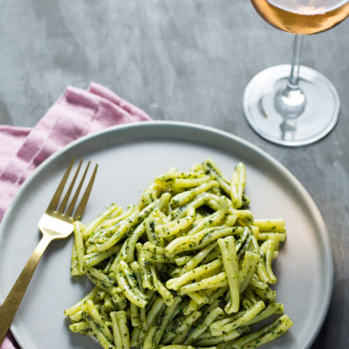 pesto de albahaca y pereil