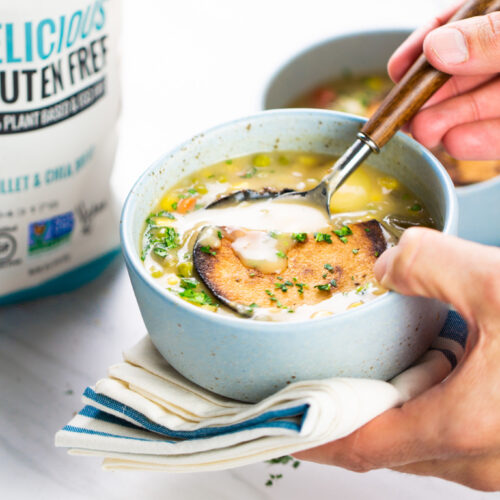 Creamy vegan pot pie soup
