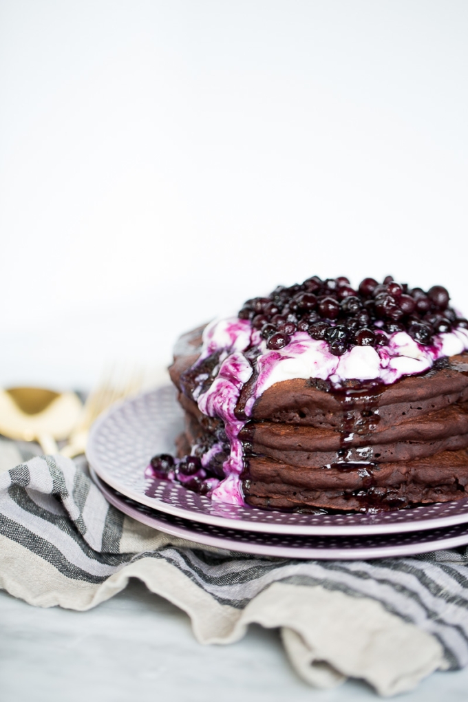 Receta de pancakes, hotcakes veganos de chocolate.