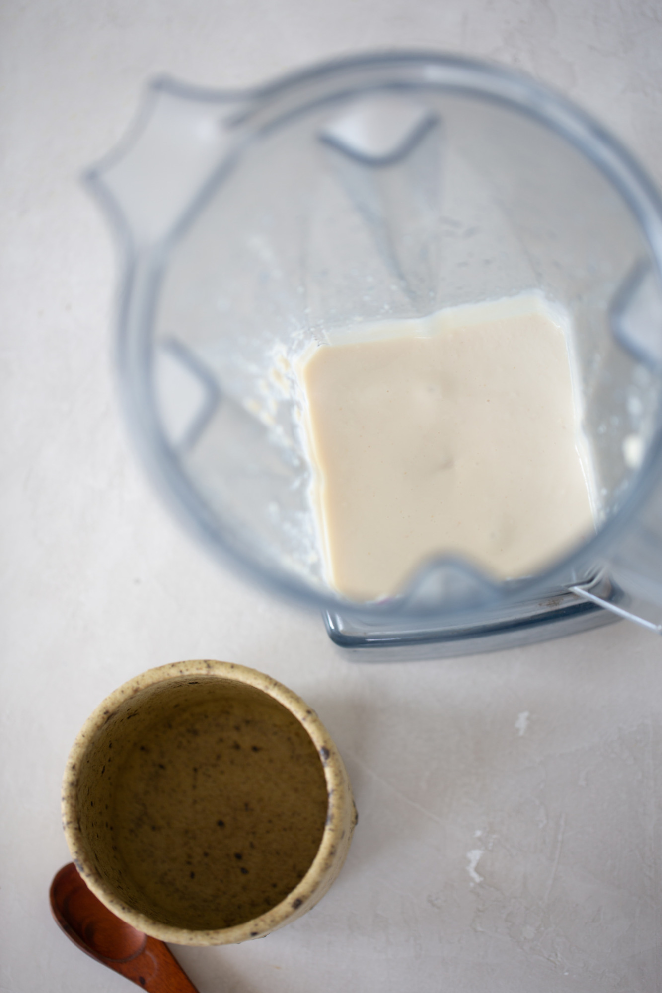 vegan mexican crema in a blender
