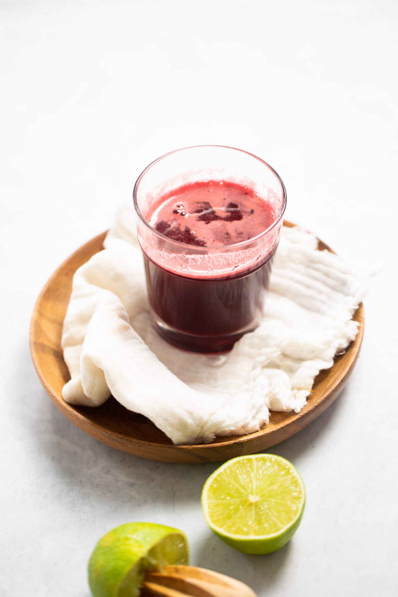 Beet juice with carrots, pear and a bit of lemon juice in a cup