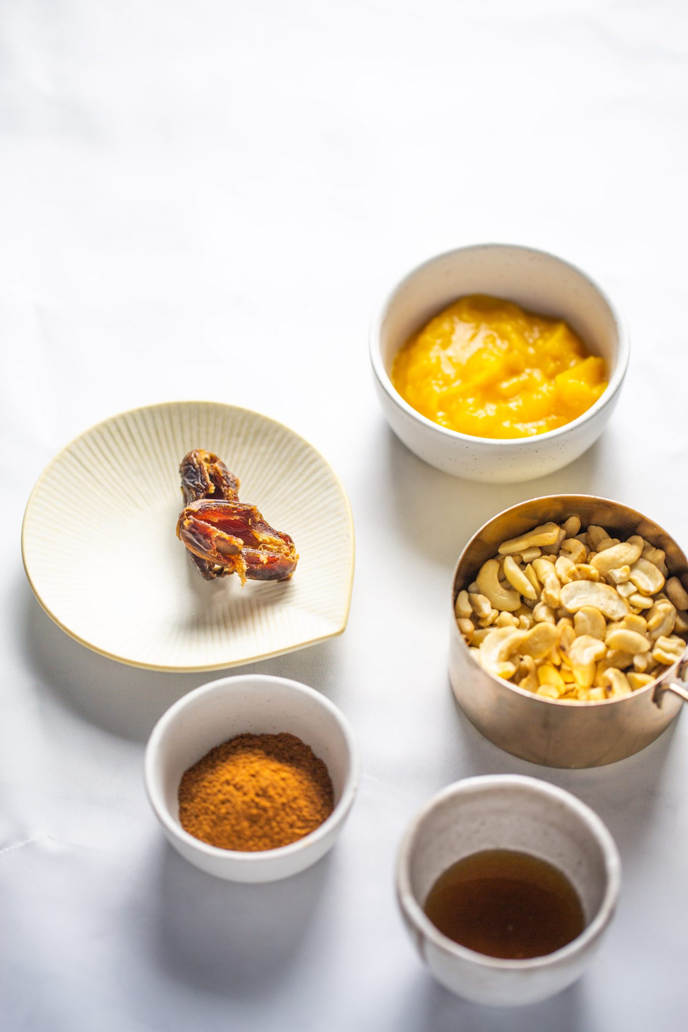 ingredients to make vegan pumpkin spice creamer