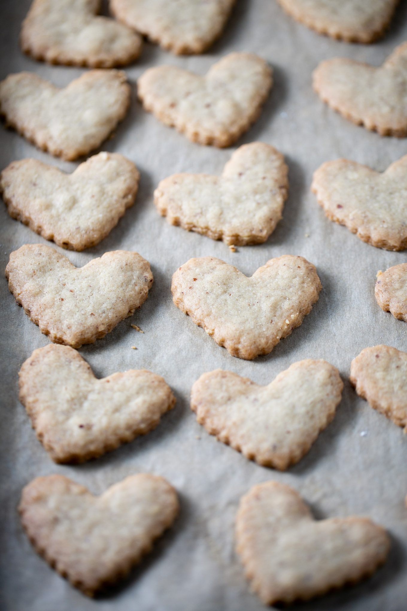 Baked butterpecan cookes in heart shape