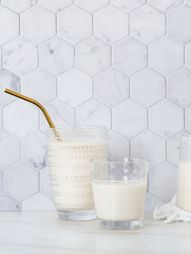 How to make almond milk at home.
