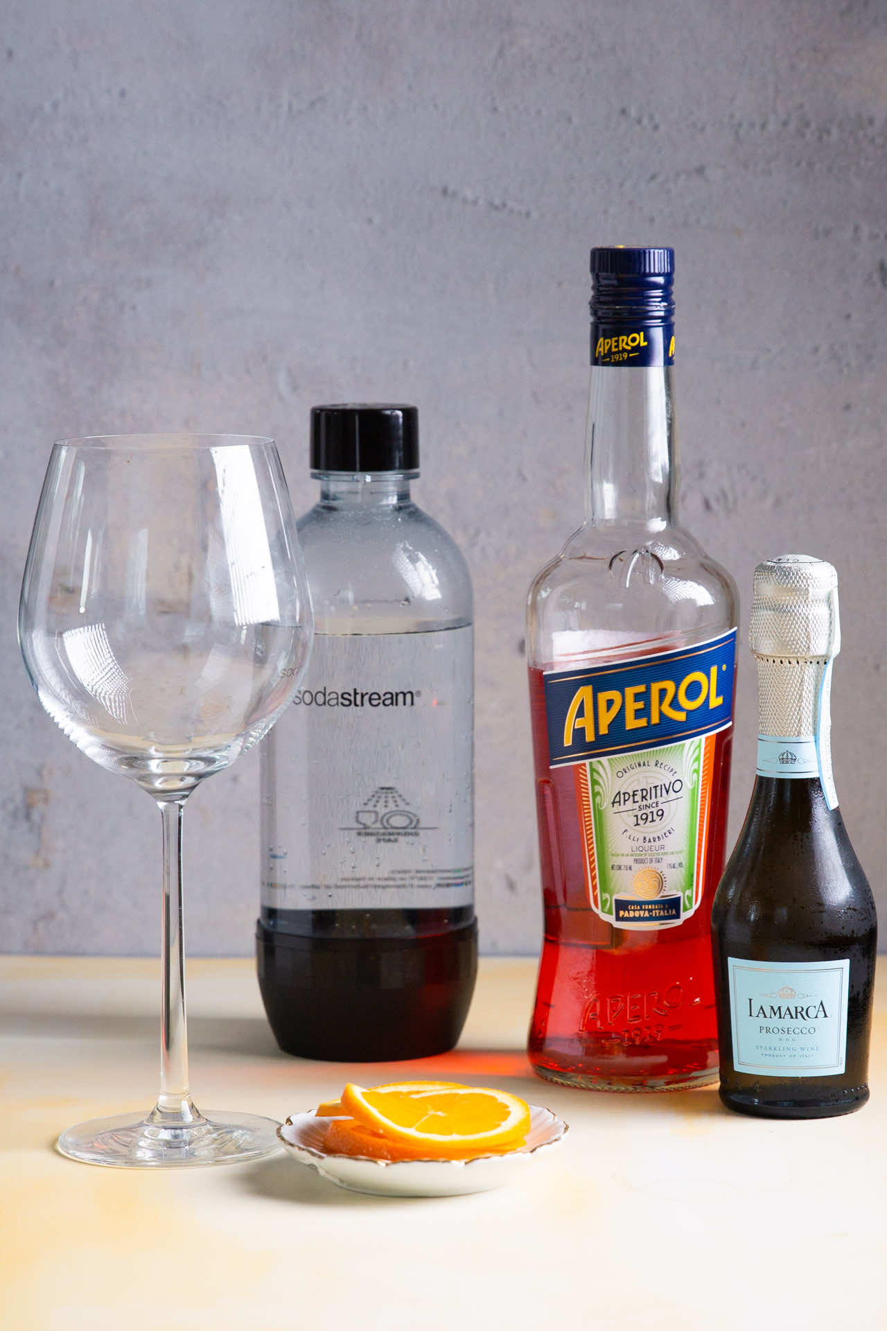 Aperol Spritz The Easiest Italian Summer Cocktail Aperol Spritz The Easiest Italian Summer Cocktail