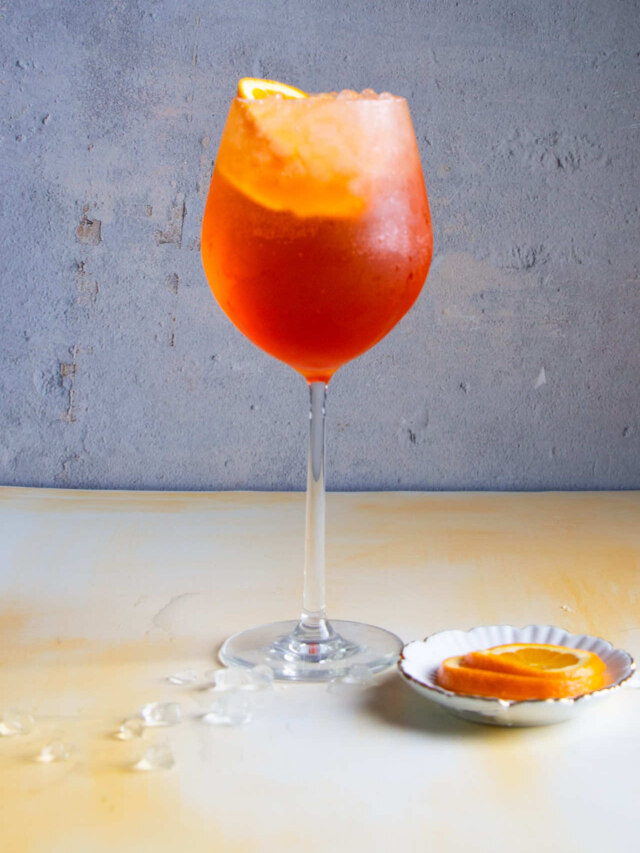 cropped aperol spritz 4.jpg