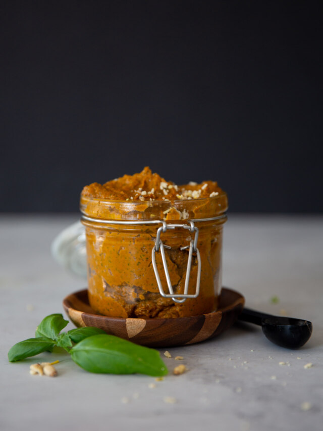 cropped sun dried tomato pesto 3 1.jpg