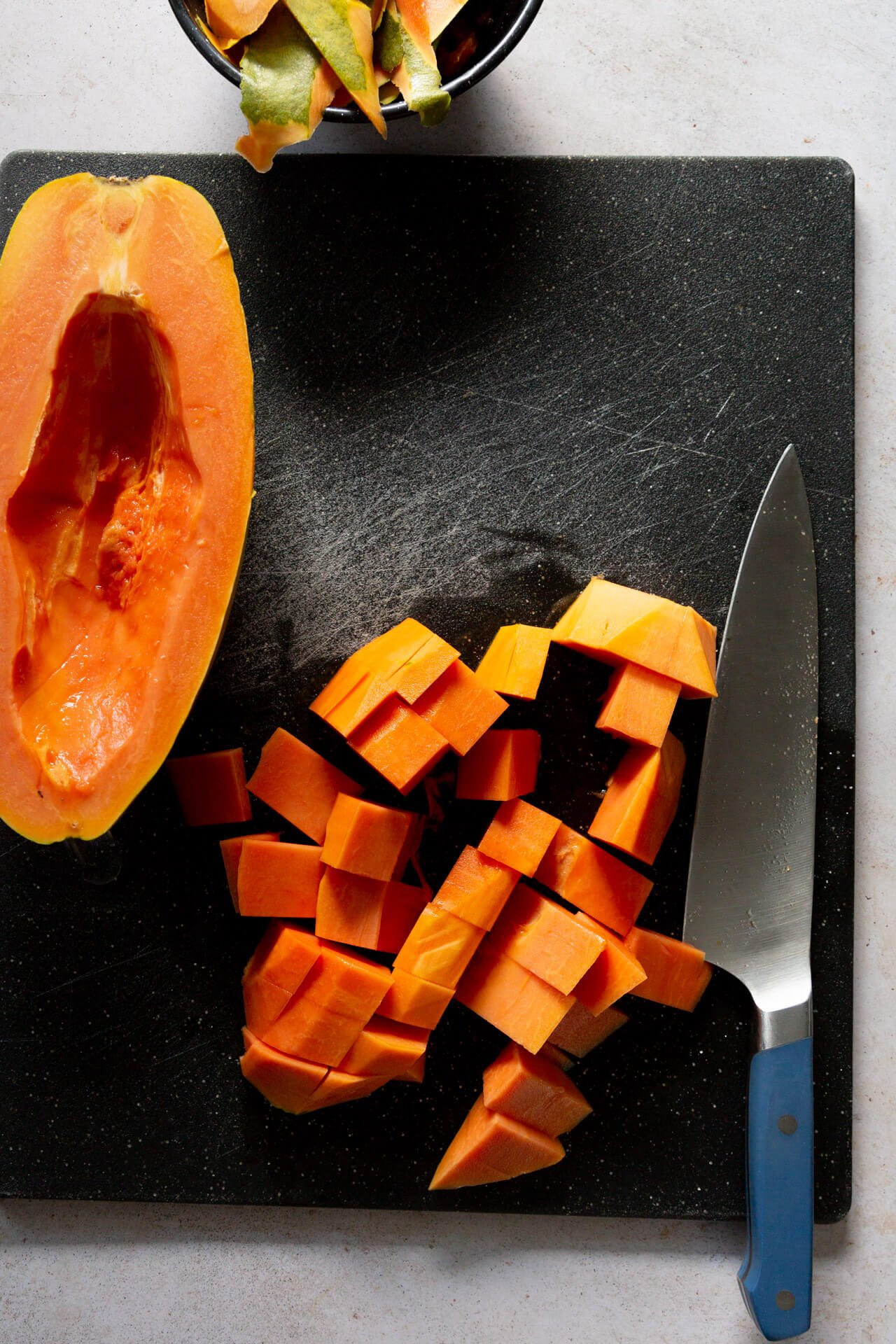 how to cut papaya 3