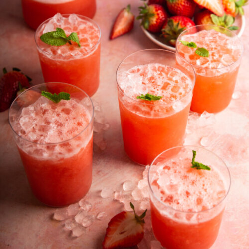 cropped agua de fresa 7.jpg