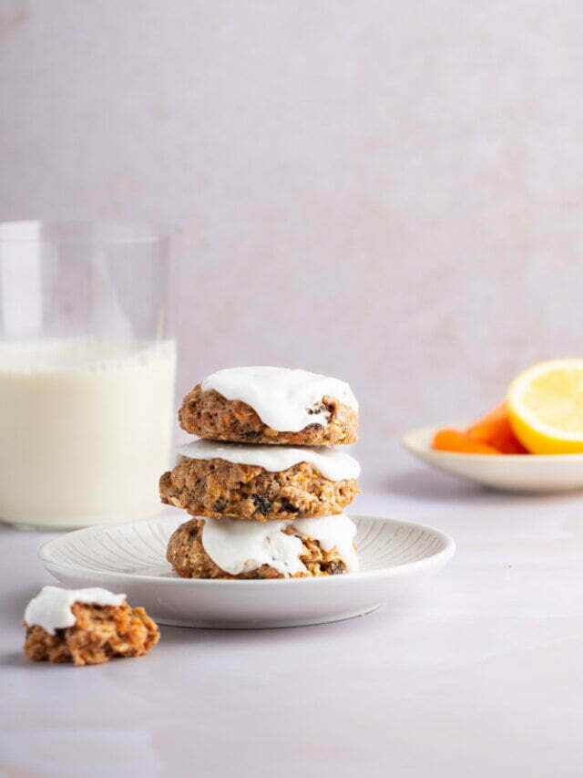 CARROT CAKE BREAKFAST COOKIES