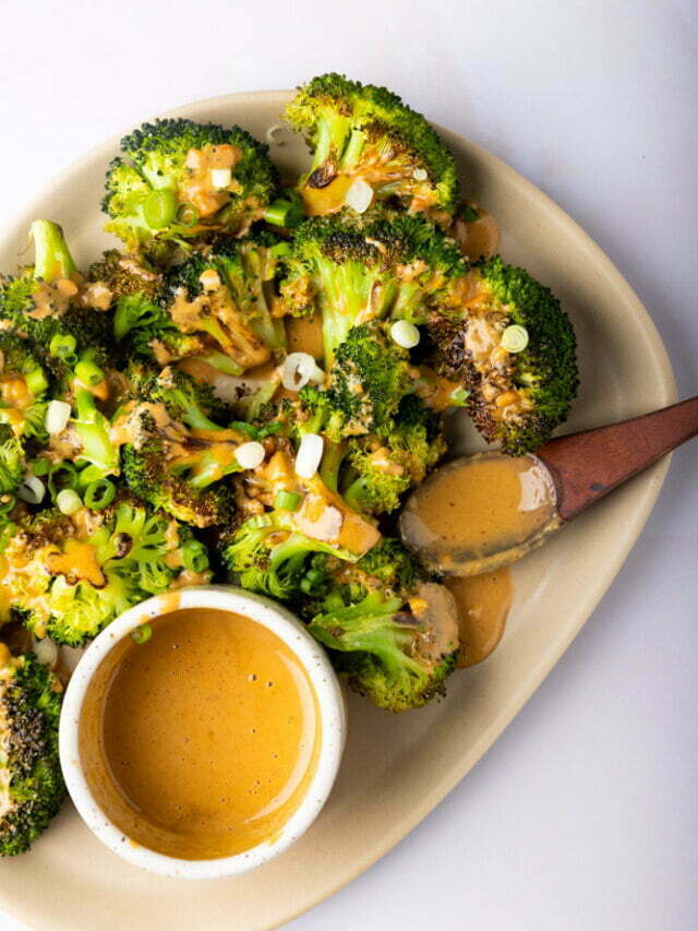 ROASTED BROCCOLI WITH PEANUT SAUCE