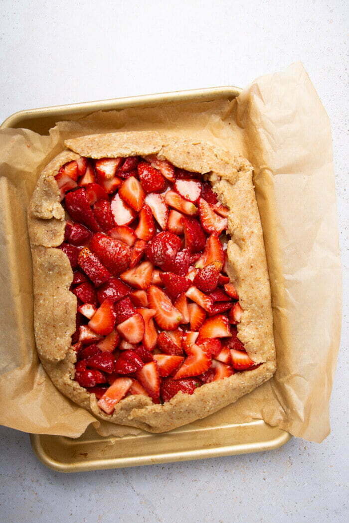 vegan strawberry cake 24