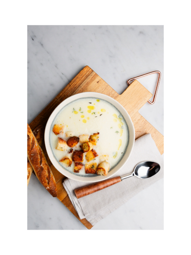 CREAMY VEGAN CAULIFLOWER SOUP